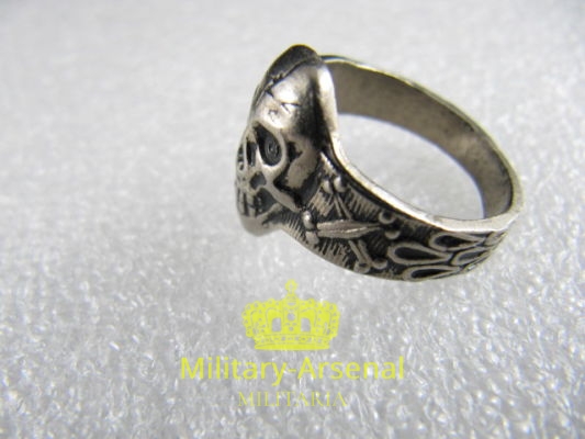 Anello con Teschio da Squadrista | Military Arsenal