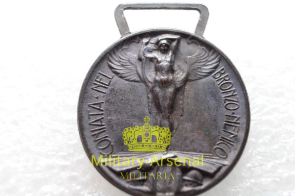 WWI rara variante medaglia "Coniata col Bronzo Nemico" | Military Arsenal