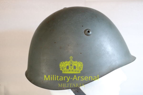 WWII elmetto Modello 33 con rivetto cupolare  | Military Arsenal