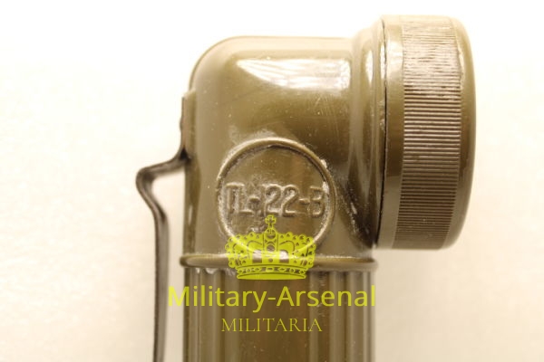 WW II US Army flashlight TL-122-B | Military Arsenal