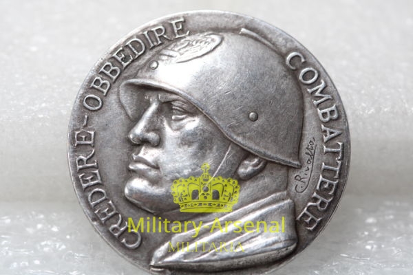 Medaglia Discorso di Mussolini al maresciallo Badoglio in argento | Military Arsenal