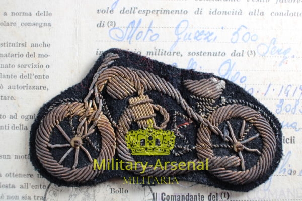 Regio Esercito fregio motociclisti con tessera  | Military Arsenal
