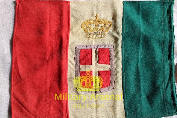 Bandiera Regio Esercito con dedica a Italo Balbo | Military Arsenal
