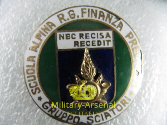 Regia Guardia di Finanza Scuola Alpina Predazzo gruppo sciatori | Military Arsenal