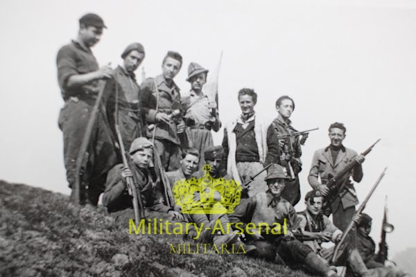 WWII foto di gruppo partigiani | Military Arsenal