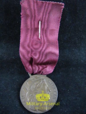 Medaglia Vontari di Guerra con distintivo convegno Firenze 1937 | Military Arsenal